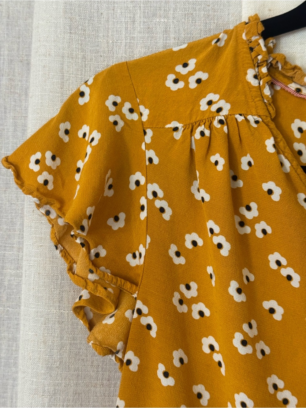 Boden Angelica Daisy Yellow Floral Flutter Sleeve Blouse Size 6 - Picture 2 of 7
